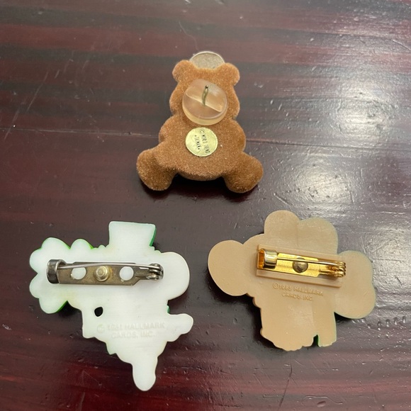 Vintage Set of 3 Hallmark 1980s St Patrick's‎ Day Mouse Clover Bear Lapel Pin - Picture 3 of 10